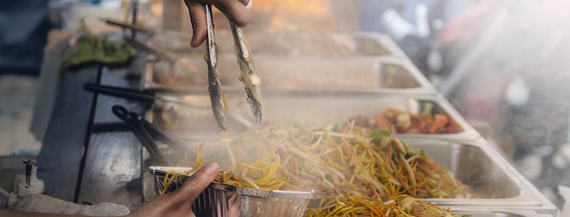 Kuchnia Mauritiusa. Ci można jeść na Mauritiusie? Czy jedzenie uliczne jest bezpieczne? Czego unikać?